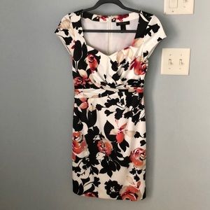 White & Black house market dress size 0